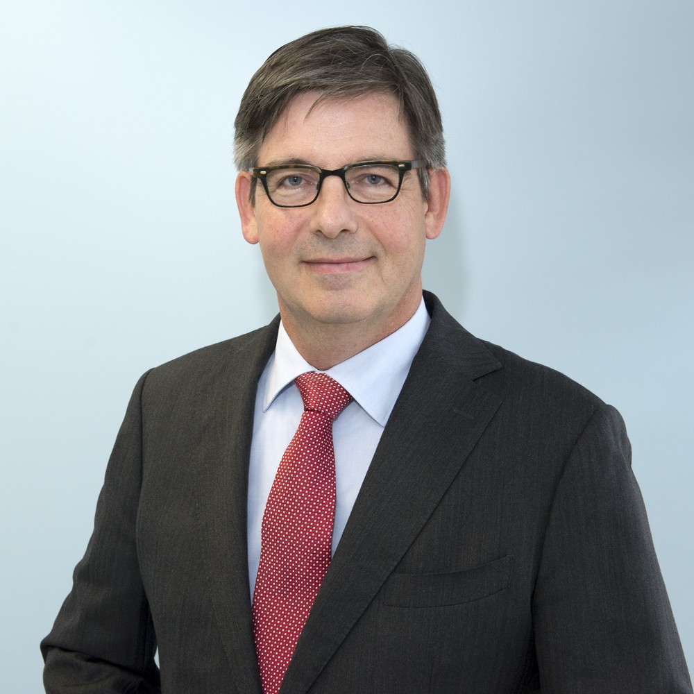 Mr Simon Van Der Burg